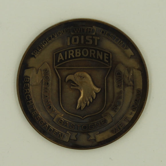 101st Airborne Division Chicago Chapter 40th Anniversary 1982 Army Challenge Coin