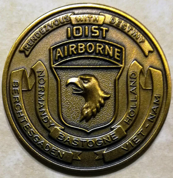 Moneta sfida della 101st Airborne Division con scatola regalo monete in Moneta sfida della 101st Airborne Division con scatola regalo monete in